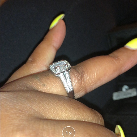 Ring - Picture 5 of 5